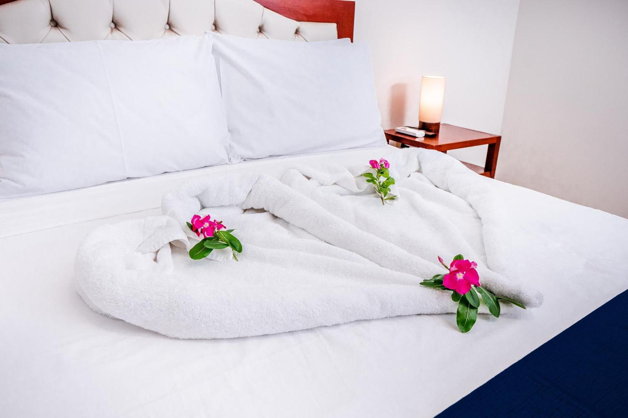 Laguna Azul Hotel & Suites Sauce Buitenkant foto